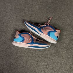 Nike "Kyrie Irving" basketball trainers #basketball