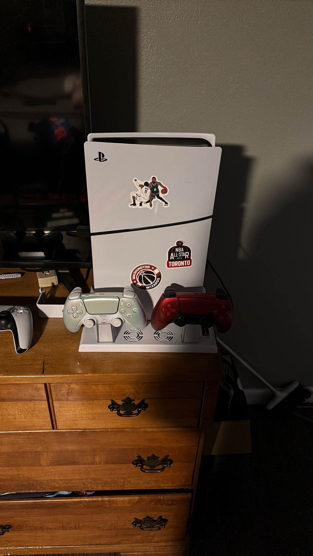 Ps5 Slim With Two Controllers And Cooling Station