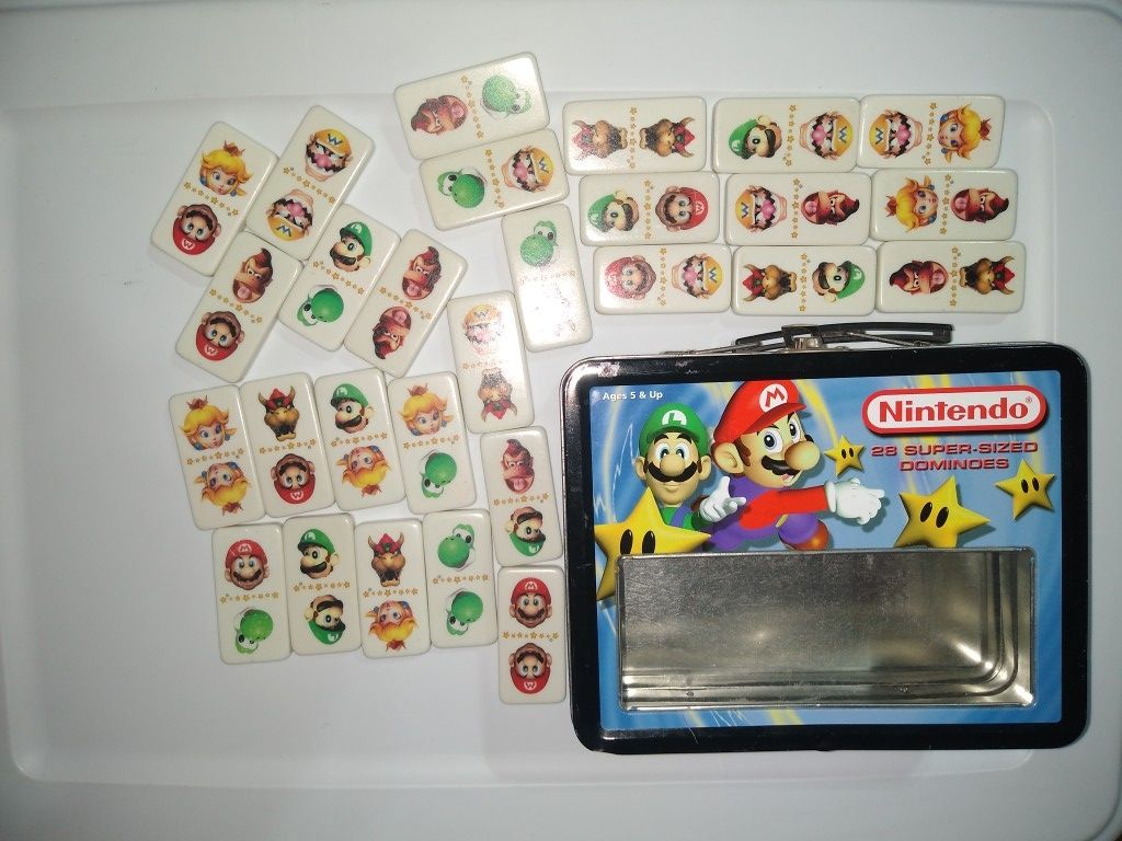 NINTENDO DOMINOS SET OF 28 with COLLECTORS CARRYING CASE 2004 SABABA TOYS