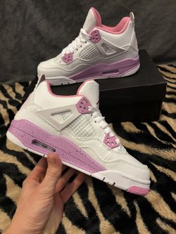 Jordan 4 Pink Oreo Size 7W Women’s Sneakers