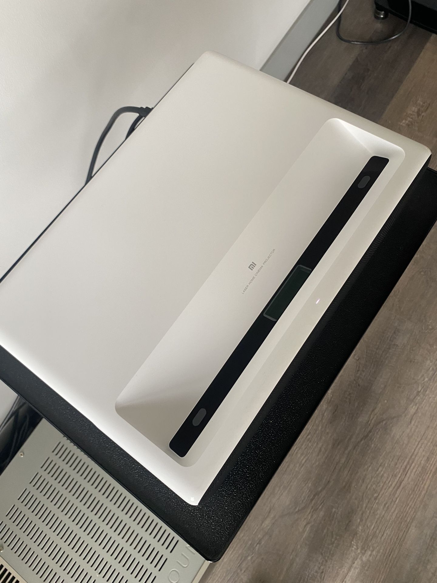 xiaomi mi 4K Laser projector 150" Screen with FREE stand $1000 OBO Paid $2000