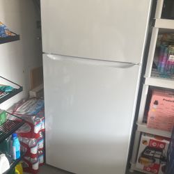 LG Refrigerator/freezer
