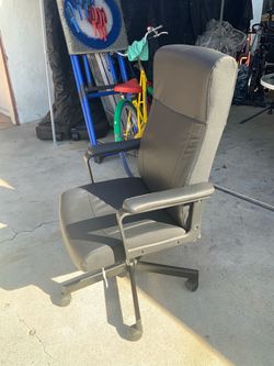 Desk chair