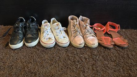 Girls Shoes Size 2
