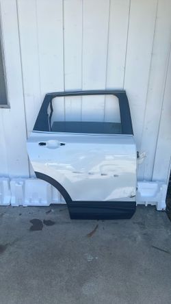 Fit 2017 2018 2019 2020 2021 2022 Honda CR-V CRV Rear Right Passenger Door Shell white OEM