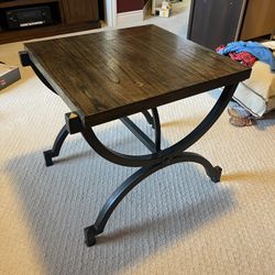 Wood End / Side Table