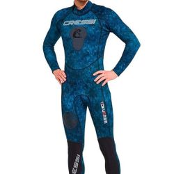 Brand New Men's Wetsuit 