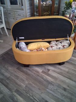 Gold bench storage