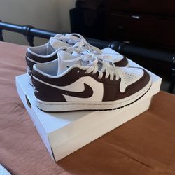 Jordan 1 Low WMNS