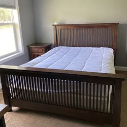 Bedroom Set Solid Great Condition! 