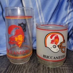 (2) Vintage Bucco Bruce Tampa Bay Buccaneers Drinking Glass Cups