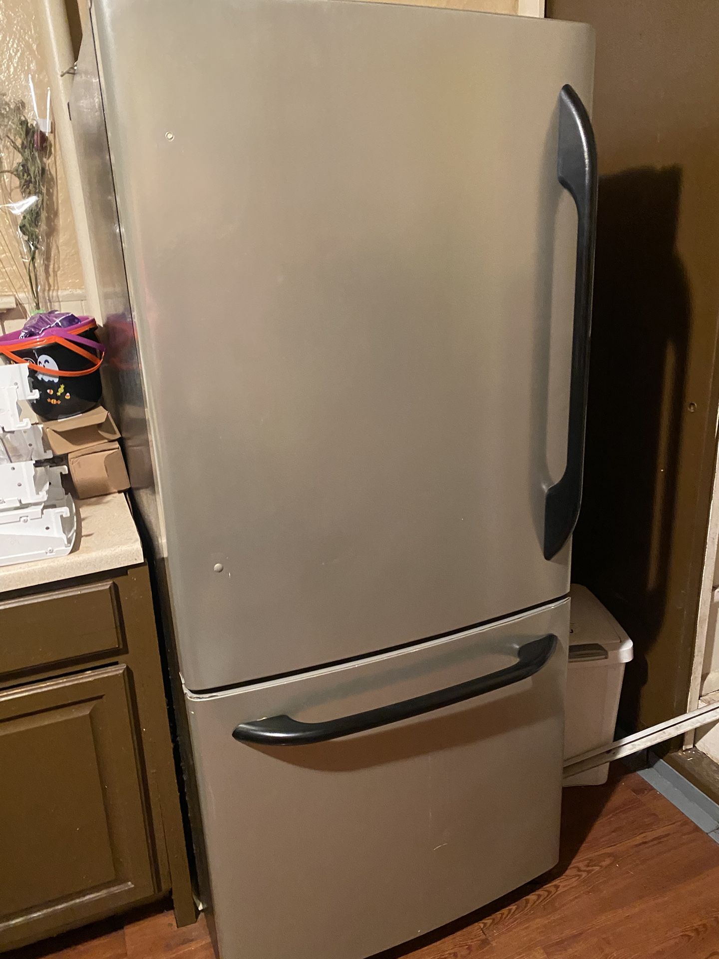 Refrigerator