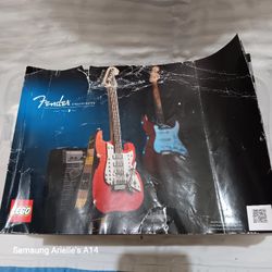 Used Lego FENDER STRATOCASTER