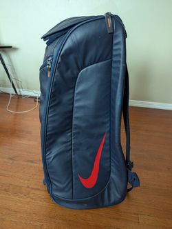 Tennis Backpack Nike Court Tech 1 Racquet Bag for Sale in Inglewood, CA -  OfferUp