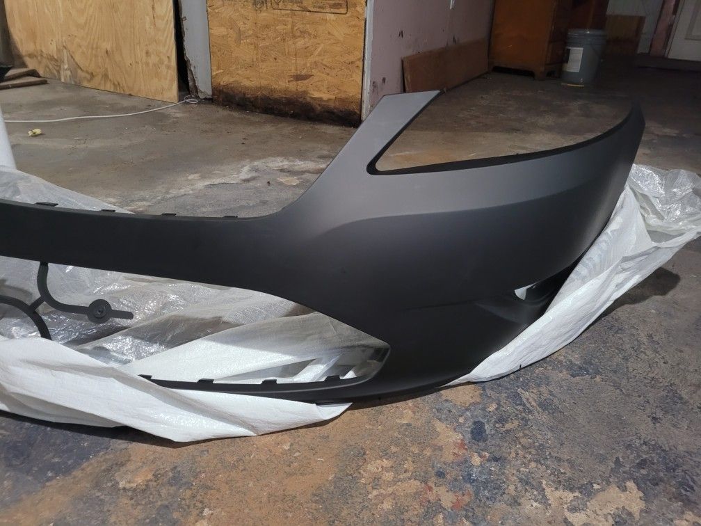 Ford Taurus 2011 front bumper brand new