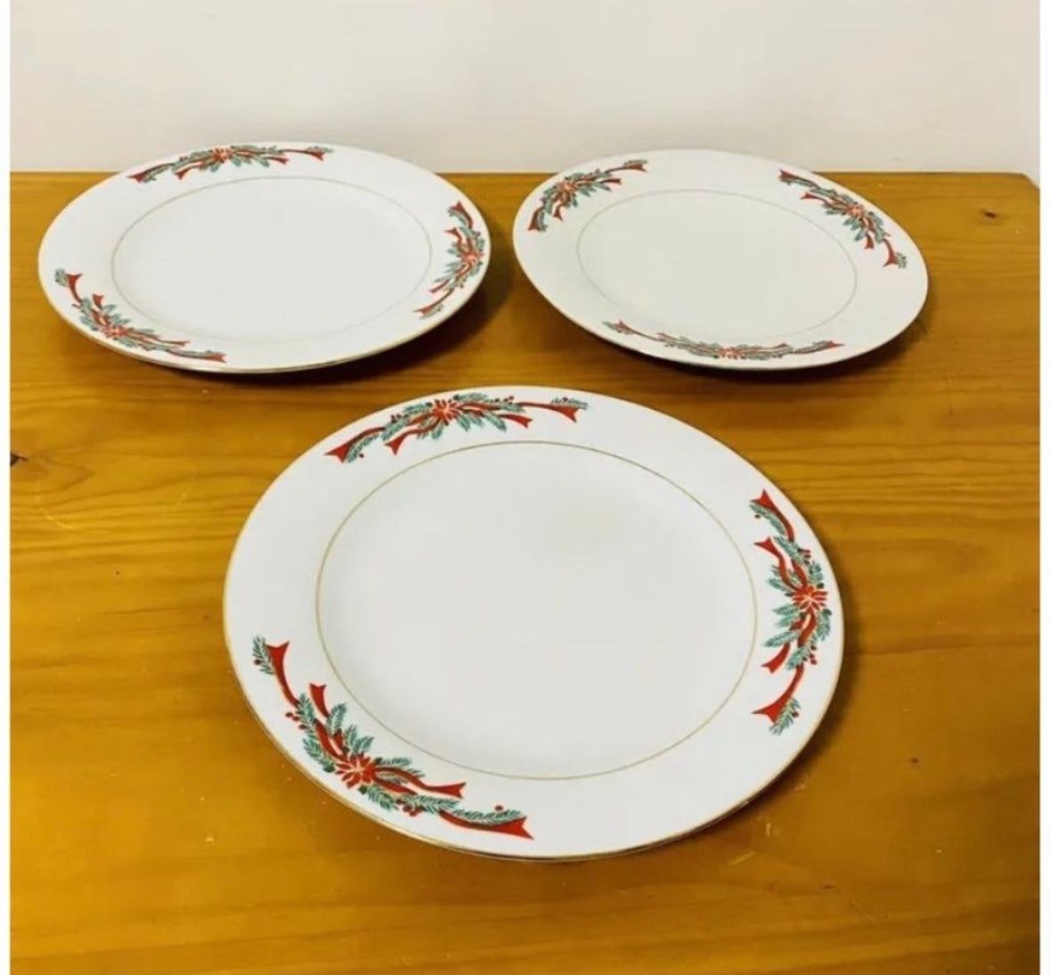 Tienshan Poinsettia and Ribbons Dinner Plate Fine China Christmas Set of 3.
