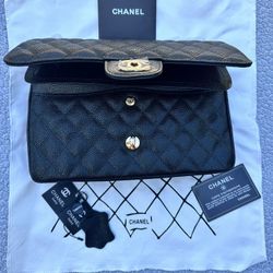 CHANEL CLASSIC FLAP BAG