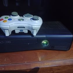 250GB XBOX 360 SYSTEM AND 59 GAMES 🎮 $500 FINAL PRICE SEE 👀 ALL PICTURES 
