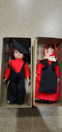 Amish Dolls