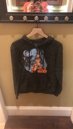 New men’s small Star Wars sweatshirt
