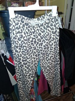Woman pants new sz M