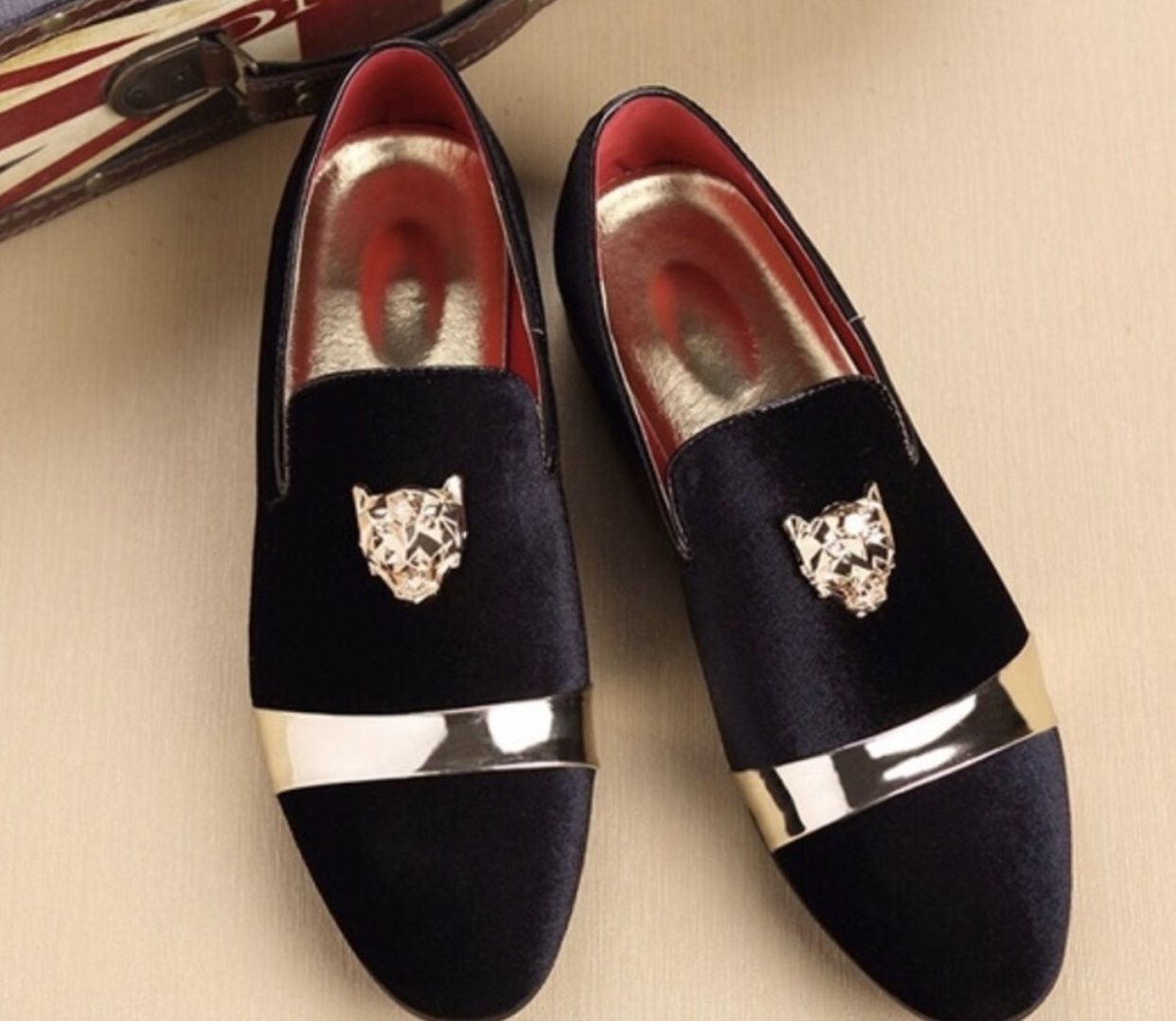 Custom Velvet Luxury Fashion Loafers shoes