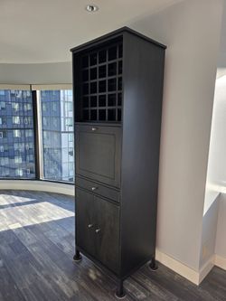 Room & Board Modern Bar Cabinet – Excellent Condition