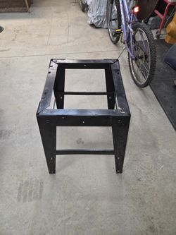 
CENTRAL MACHINERY Universal Tool Stand