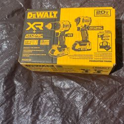 Dewalt  Drills Set. Combo. XR. Atomic.  20 V MAX. Brushless.    DCK2051D2