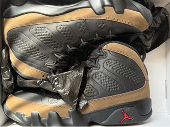 Jordan + Nike 2 for 350. 1 for 200. NEW!!!