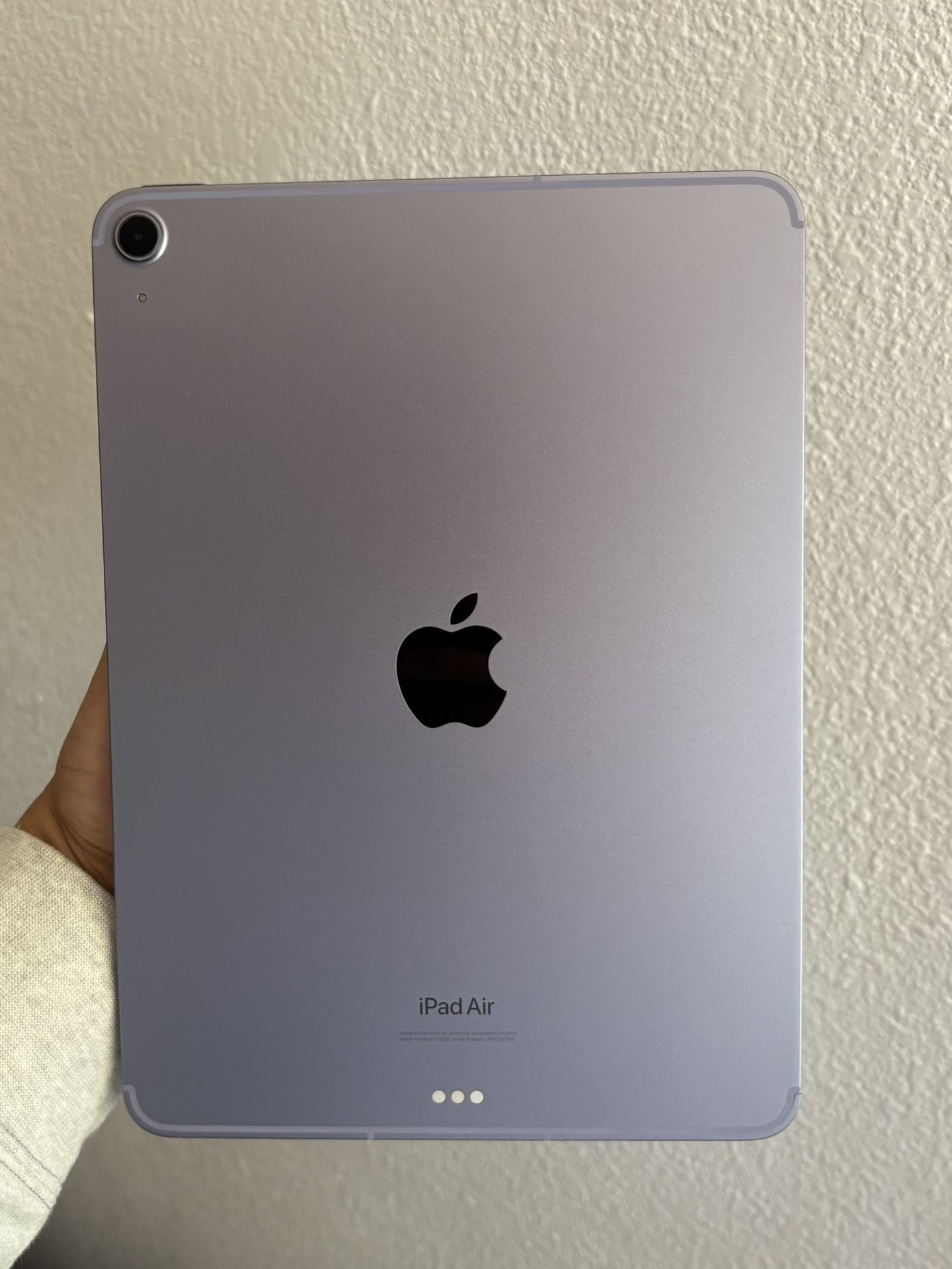 Apple iPad Air 5 256Gb WiFi + Cellular (iCloud Locked)