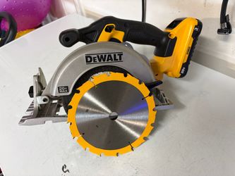 DEWALT DCS 391 CIRCULAR SAW NEW.ONLY TOOL.
