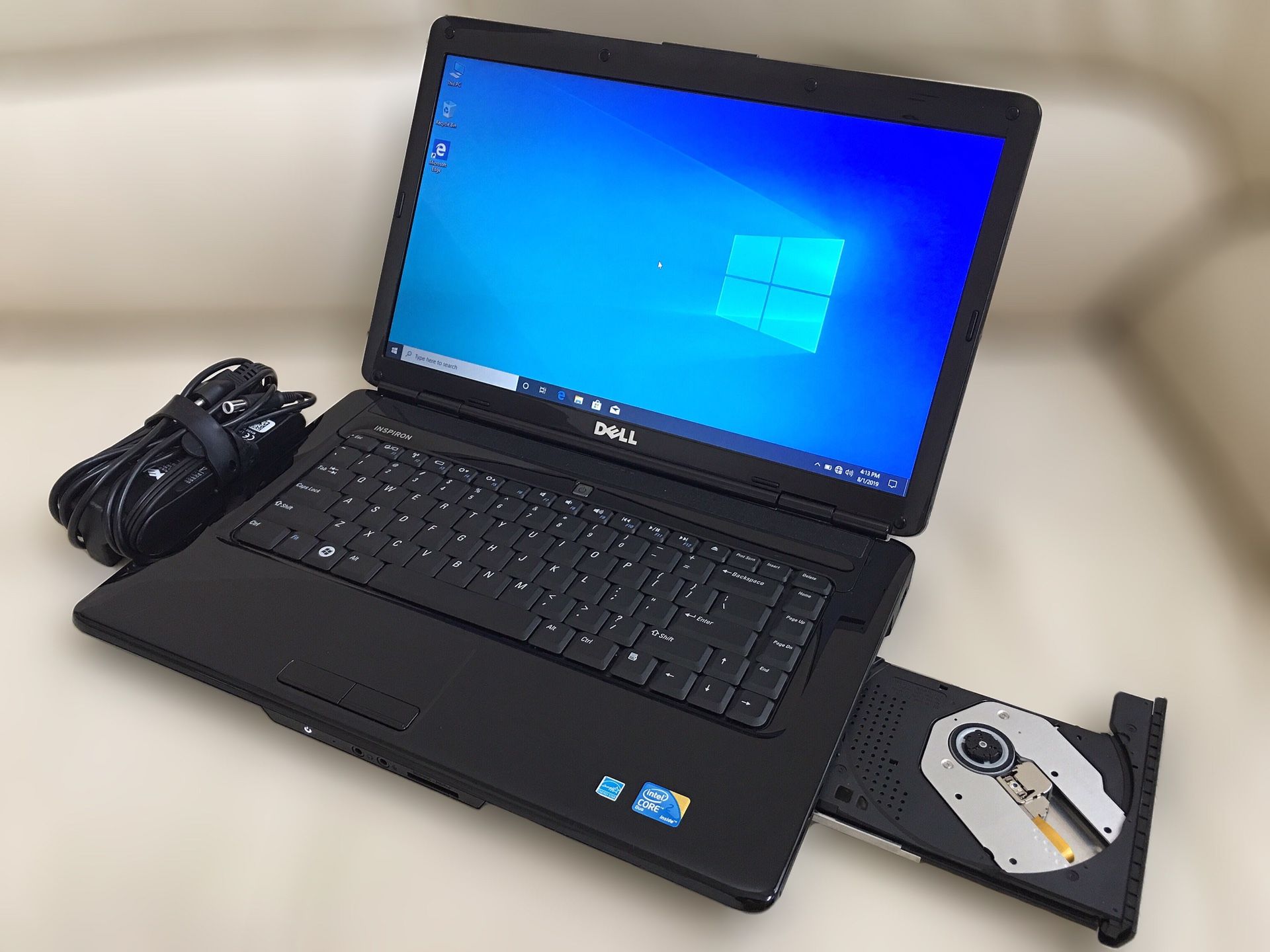 Dell laptop / Windows 10 Pro / Antivirus / Charger
