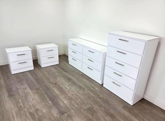 Dresser , chest and 2 nightstands - Cómoda, gavetero y 2 mesitas de noche