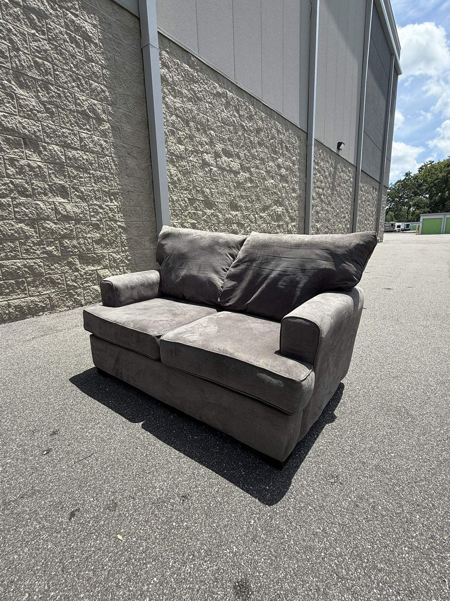Free Delivery Fabric Loveseat