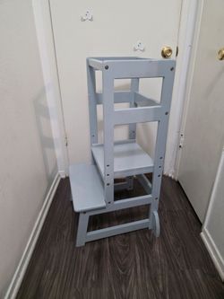 Kids learning tower/step stool