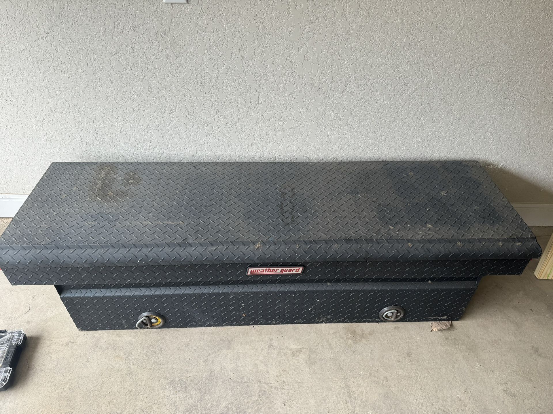 WEATHER GUARD Tool Box 72in x 20.5in x 18.5 for Sale in San Antonio