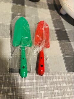 Kids 2 pack of Garden Shovels! Brand new!