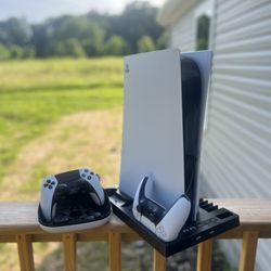 PlayStation 5 With Great accessories!