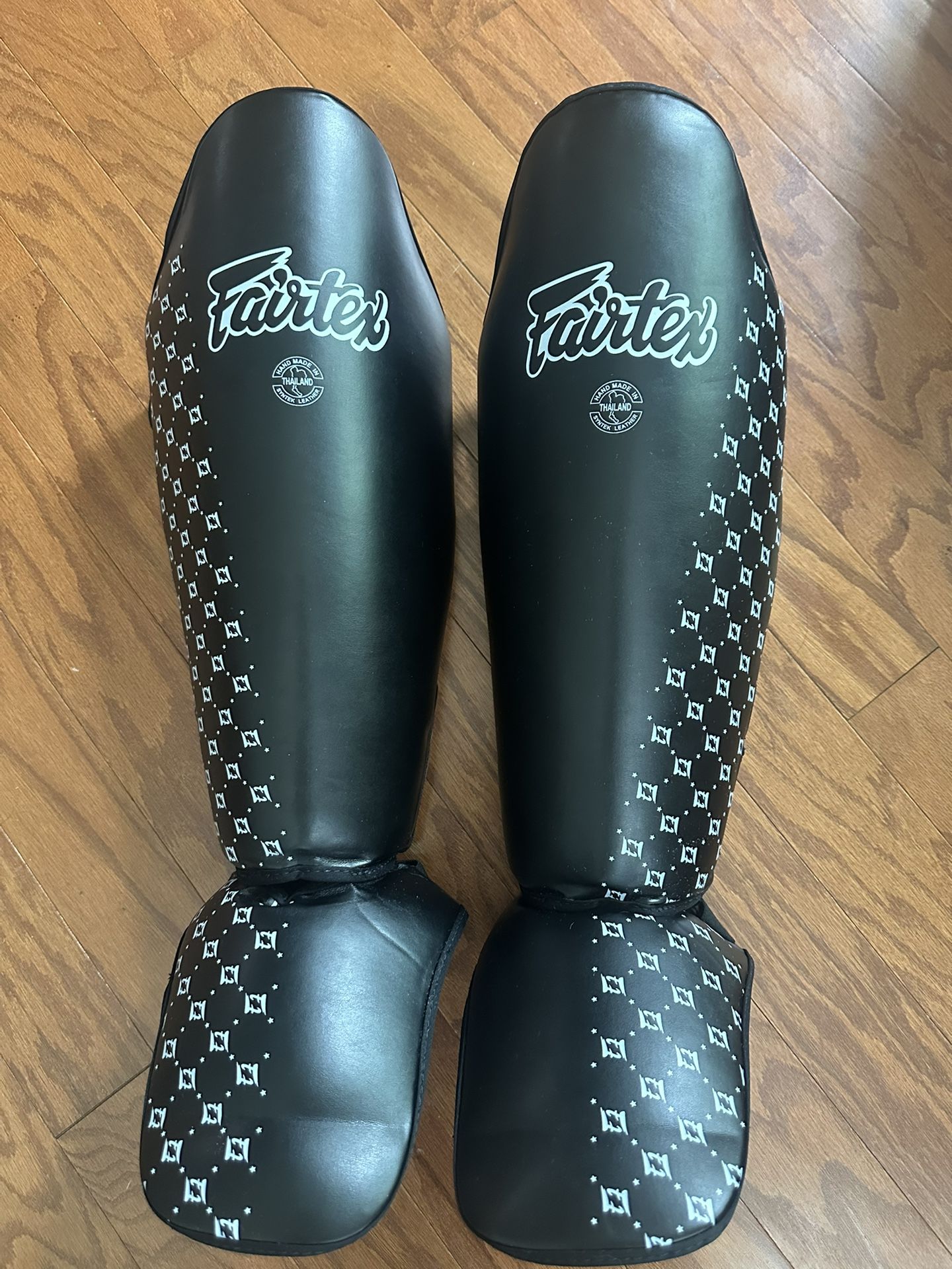 Fairtex - SP5 Shin Guards - Muay Thai - XL