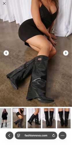 Black High Knee Boots
