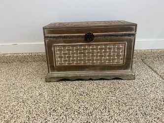 Storage box