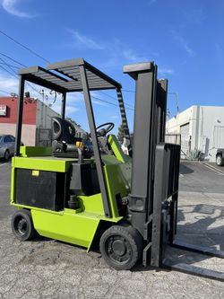 Clark ELECTRIC Forklift 4000 Lb cap