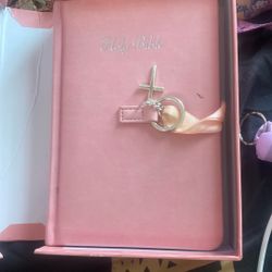 Cute Pink Bible 🥰!