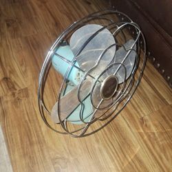 Vintage Eskimo Table Fan