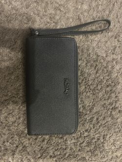 Mossimo Black Women's Zip-Around Wristlet/Wallet with Card Holders/Coin Pouch