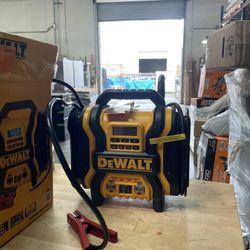 DeWalt 2000-Peak Amp Portable Jump Starter with Digital Compressor, USB & AC Power Bank
