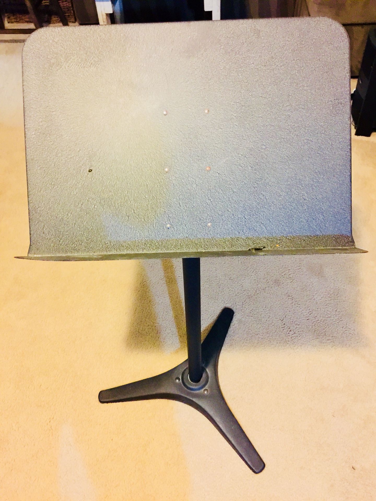 Music stand