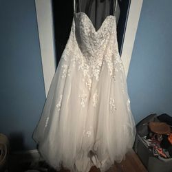 Wedding dress