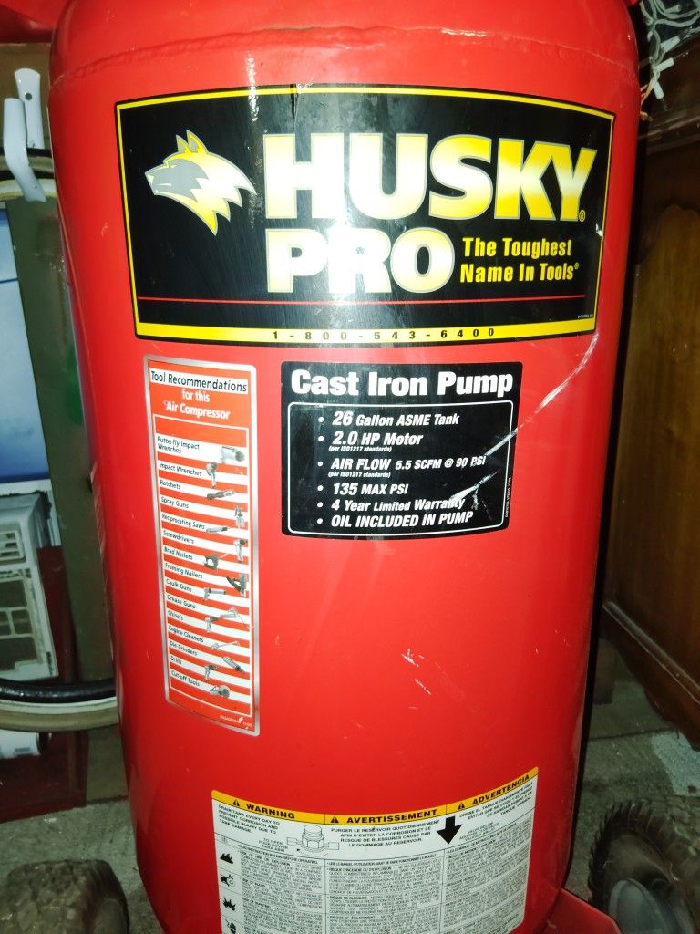 Husky Pro 26 GL Vertical Compressor With 2 15 Ft Hoses